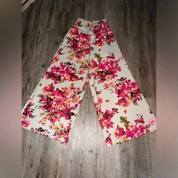 Floral Print Wide Leg Palazzo Pants - fits most sizes - Picture 2 of 5